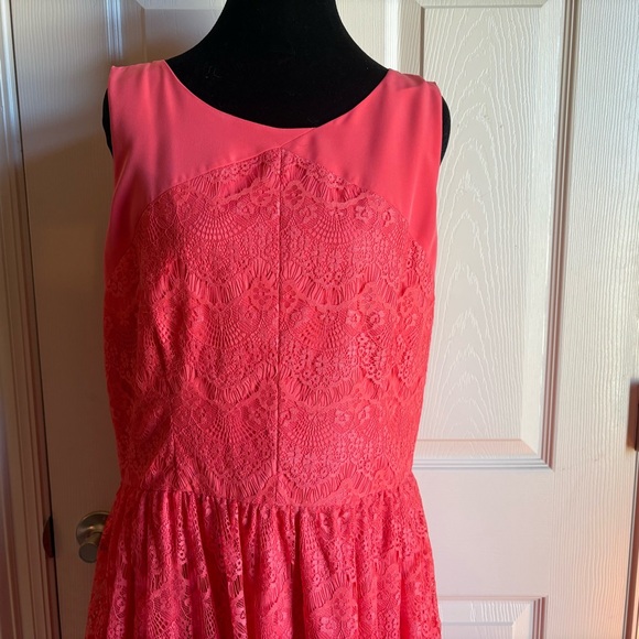 Jessica Simpson Lace Cut Out Dress - Picture 6 of 13